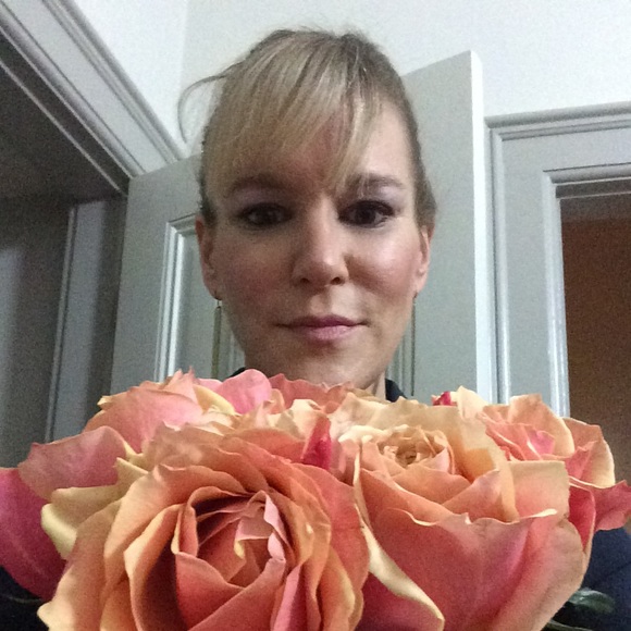 Meet your Posher, Christina - Picture 1 of 1